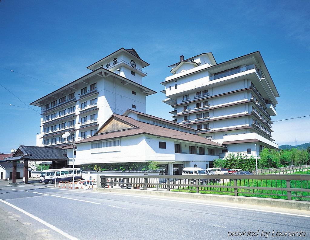 ホテル清風苑 新発田市 エクステリア 写真